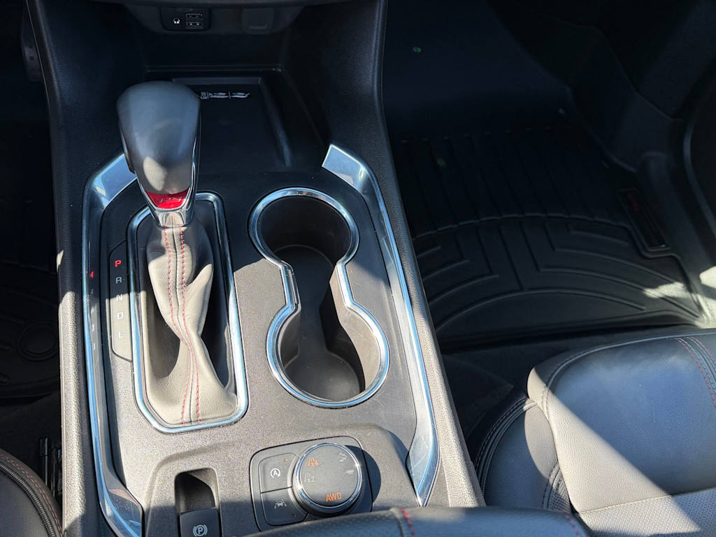 Thumbnail: 2023 Chevrolet Traverse - 26