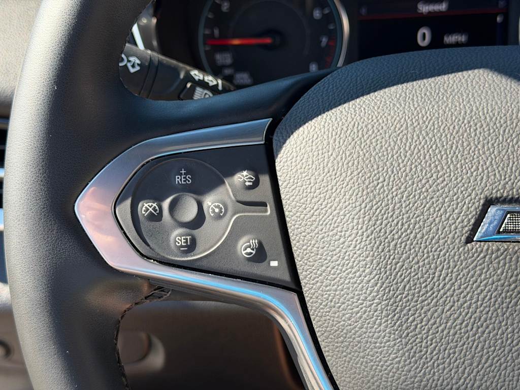 Thumbnail: 2023 Chevrolet Traverse - 24