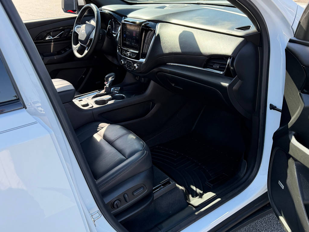 Thumbnail: 2023 Chevrolet Traverse - 35