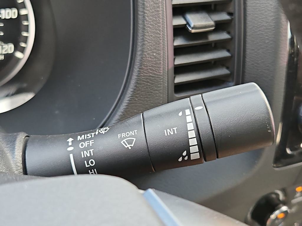 Thumbnail: 2022 Nissan Frontier - 28