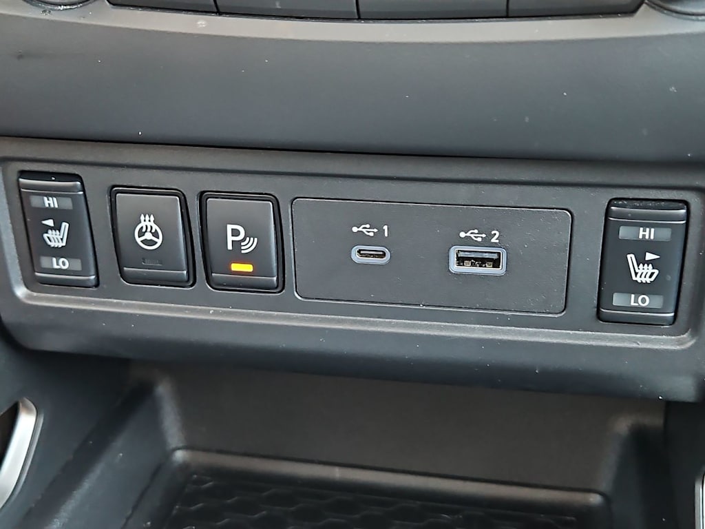 Thumbnail: 2023 Nissan Frontier - 35