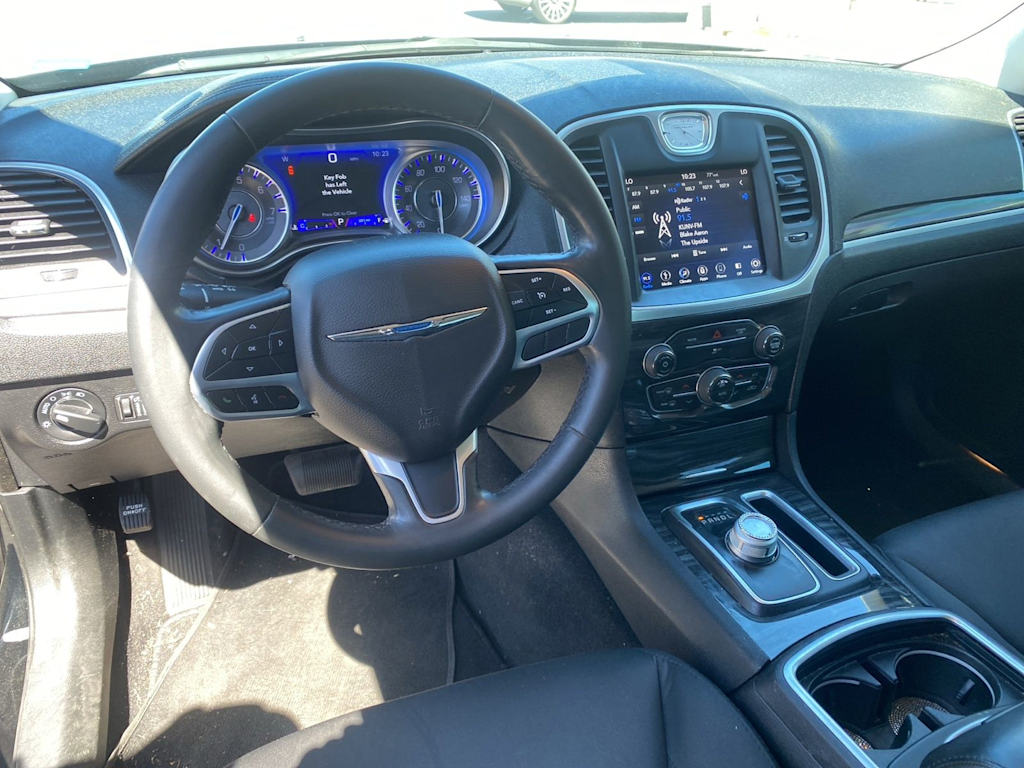 Thumbnail: 2019 Chrysler 300 - 2