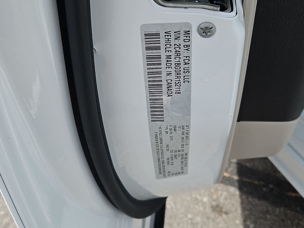Thumbnail: 2024 Chrysler Pacifica - 18