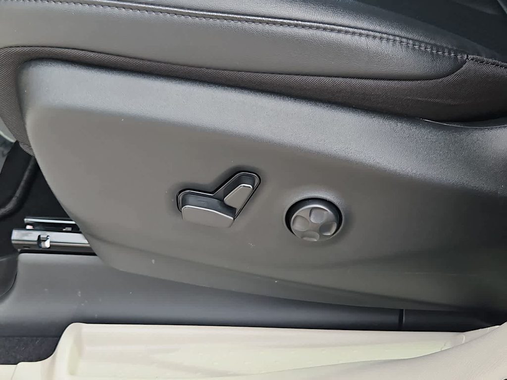 Thumbnail: 2024 Chrysler Pacifica - 23