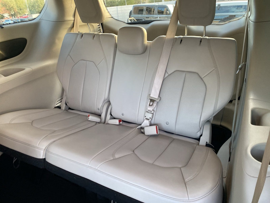 Thumbnail: 2021 Chrysler Pacifica - 14