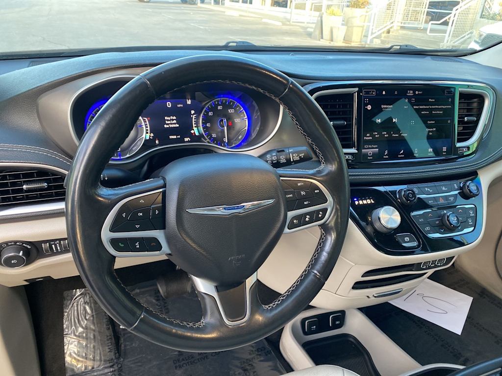 Thumbnail: 2021 Chrysler Pacifica - 2