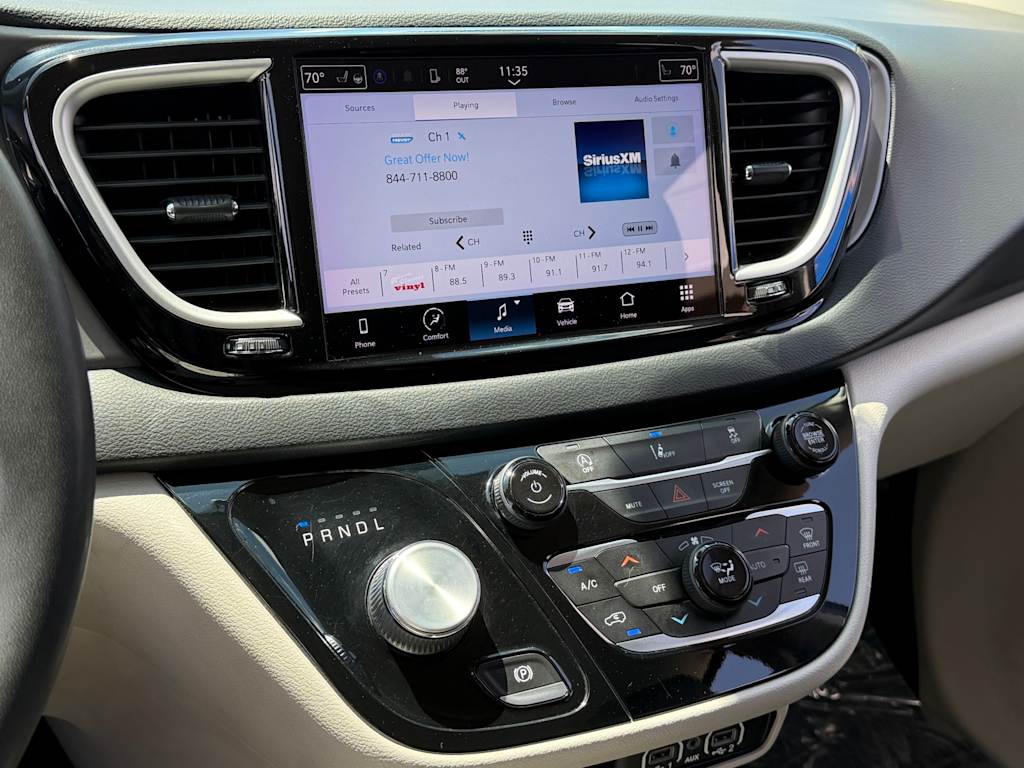 Thumbnail: 2022 Chrysler Pacifica - 26