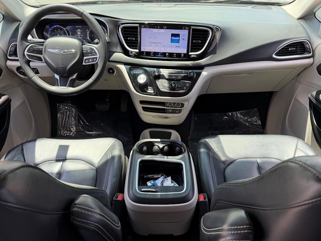 Thumbnail: 2022 Chrysler Pacifica - 2
