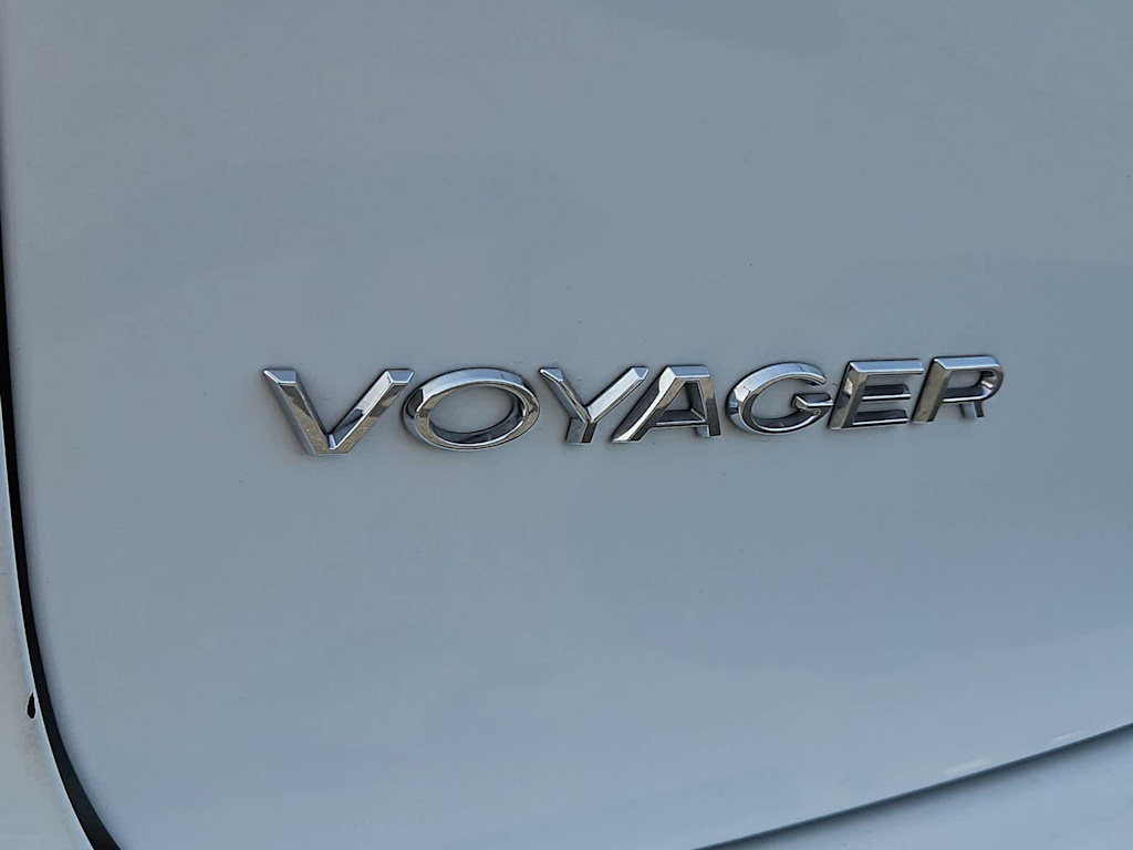 Thumbnail: 2023 Chrysler Voyager - 24
