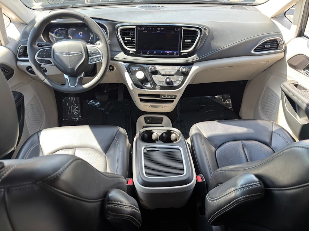 Thumbnail: 2023 Chrysler Pacifica - 2
