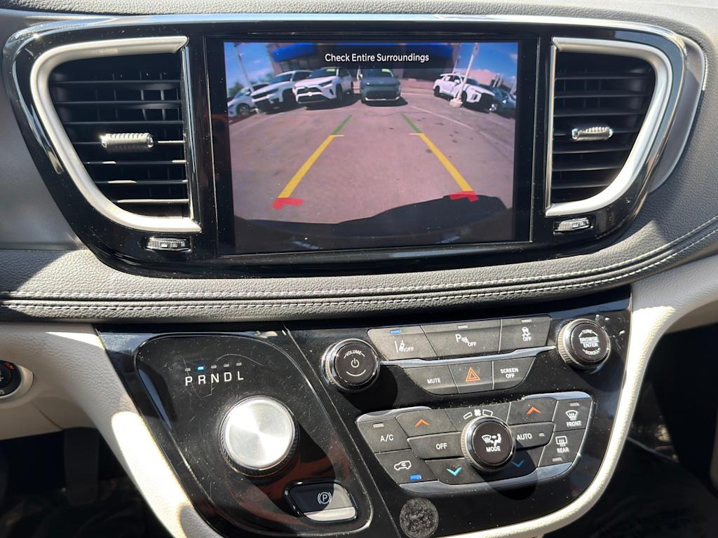 Thumbnail: 2023 Chrysler Pacifica - 27