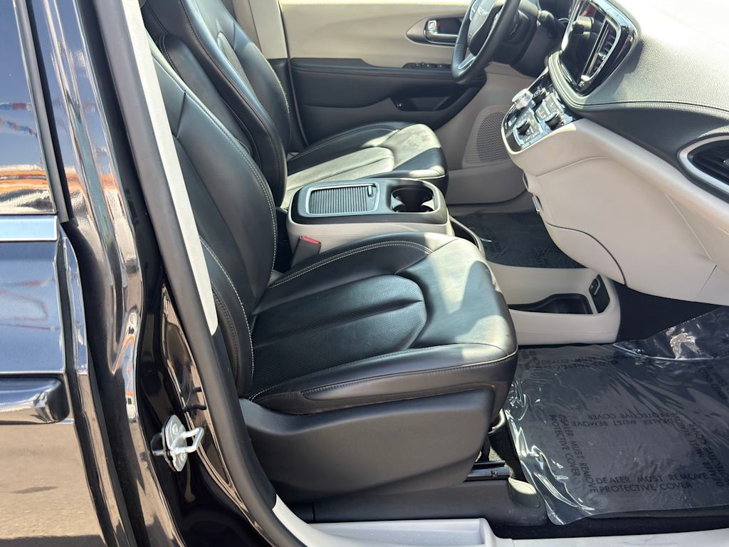 Thumbnail: 2023 Chrysler Pacifica - 31