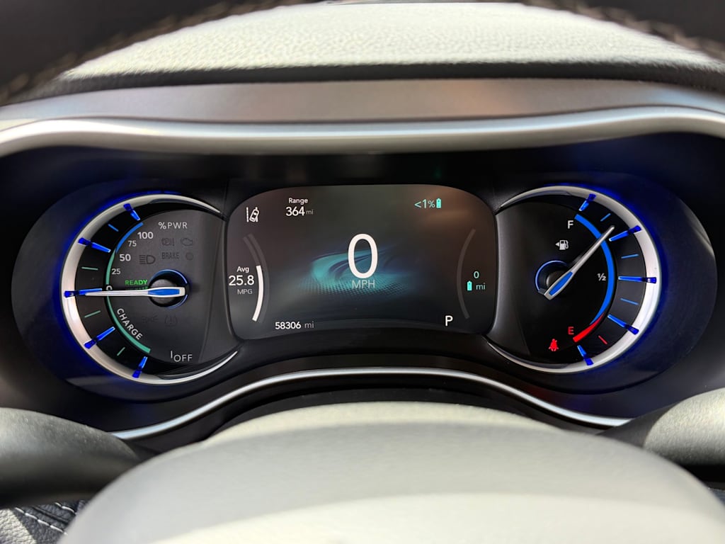 Thumbnail: 2023 Chrysler Pacifica - 14