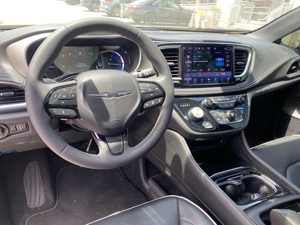 Thumbnail: 2023 Chrysler Pacifica - 2