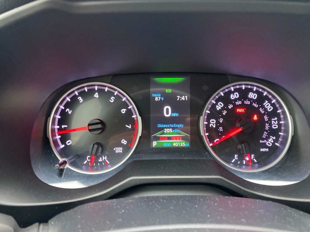 Thumbnail: 2020 Toyota RAV4 - 12
