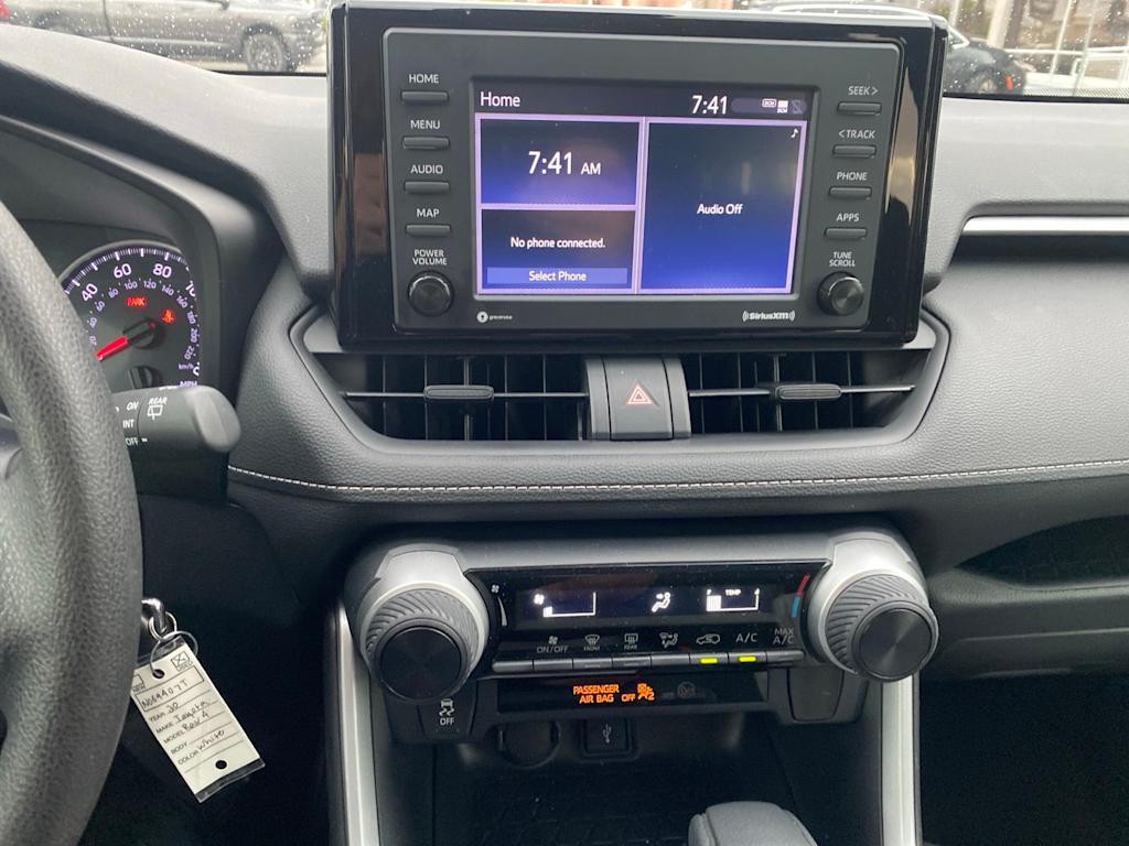 Thumbnail: 2020 Toyota RAV4 - 10