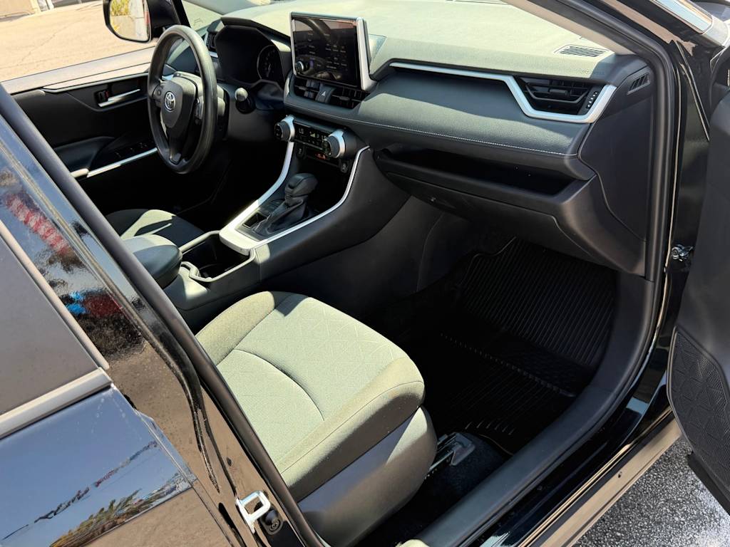 Thumbnail: 2024 Toyota RAV4 - 30