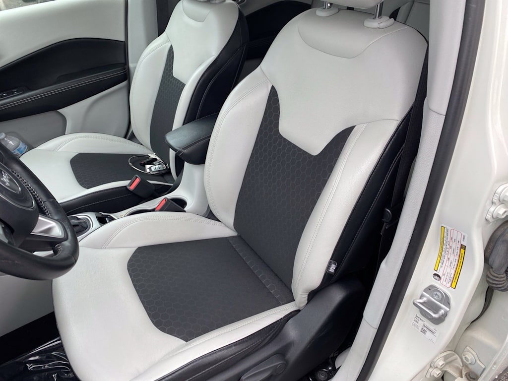 Thumbnail: 2018 Jeep Compass - 8