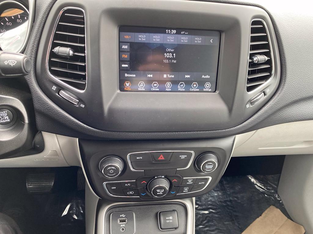 Thumbnail: 2018 Jeep Compass - 10
