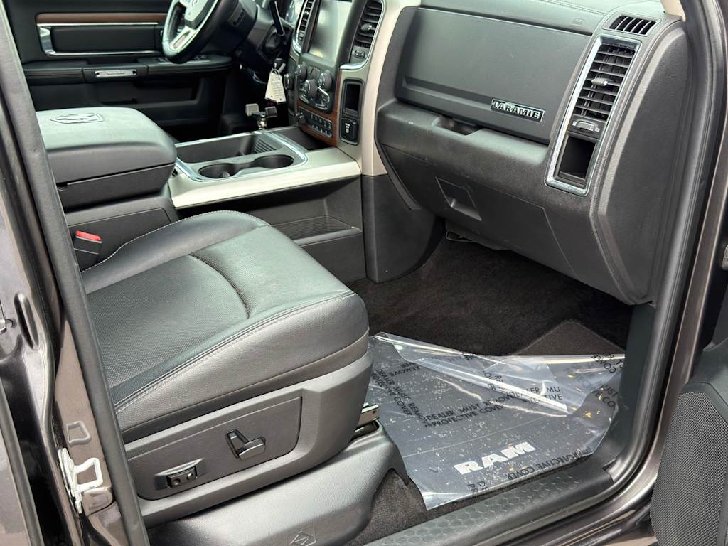 Thumbnail: 2016 RAM 3500 - 29