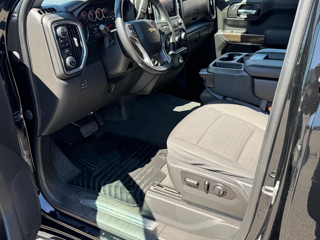 Thumbnail: 2021 Chevrolet Silverado 1500 - 12