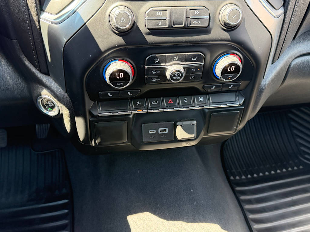 Thumbnail: 2021 Chevrolet Silverado 1500 - 25