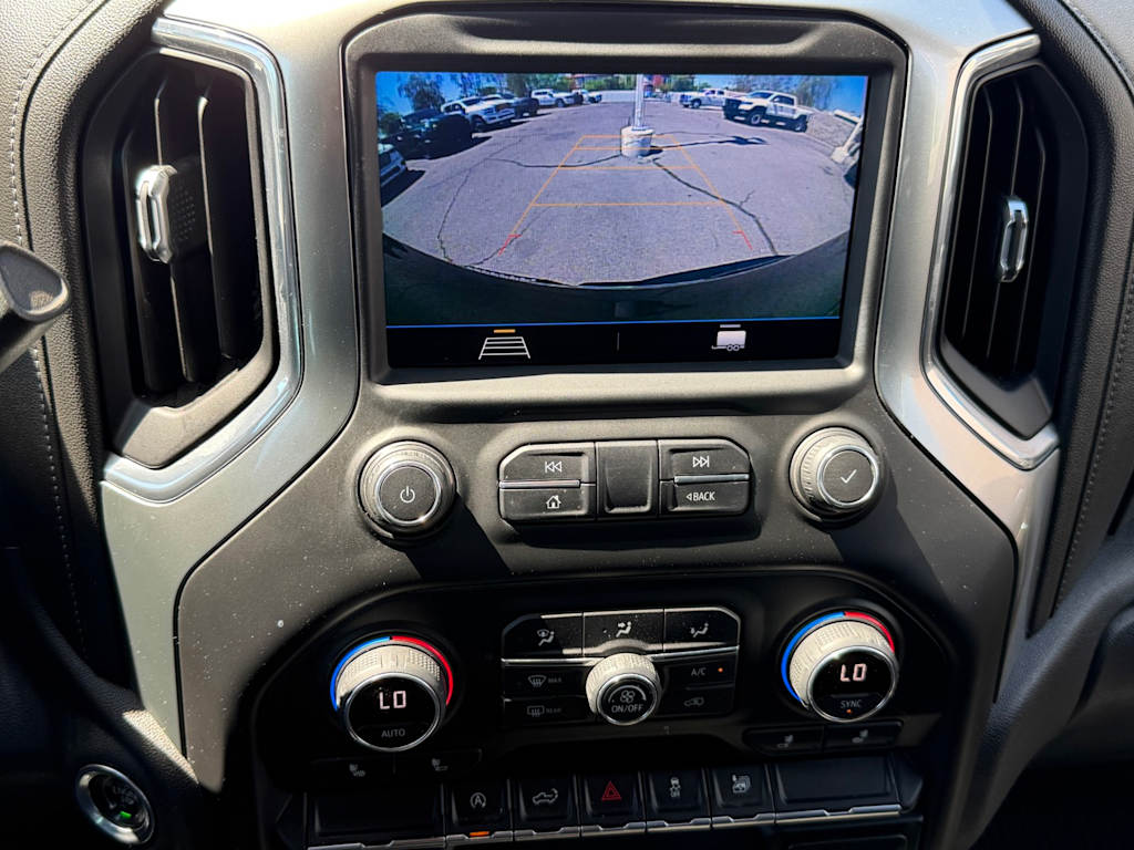 Thumbnail: 2021 Chevrolet Silverado 1500 - 26