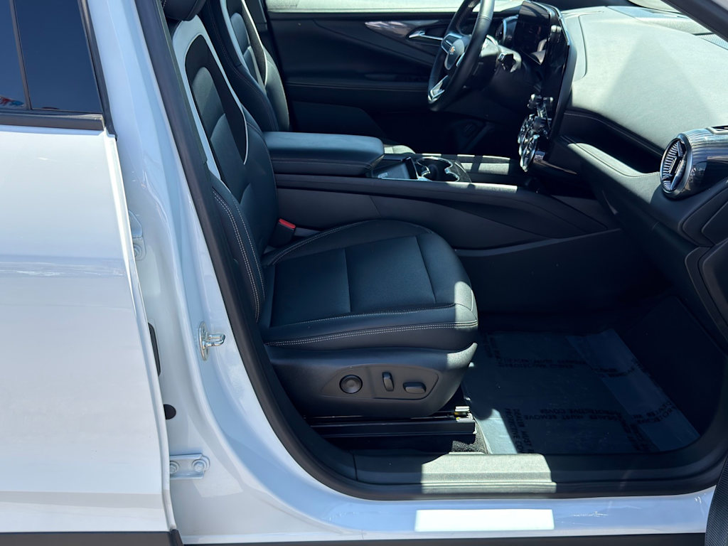 Thumbnail: 2024 Chevrolet Blazer EV - 29