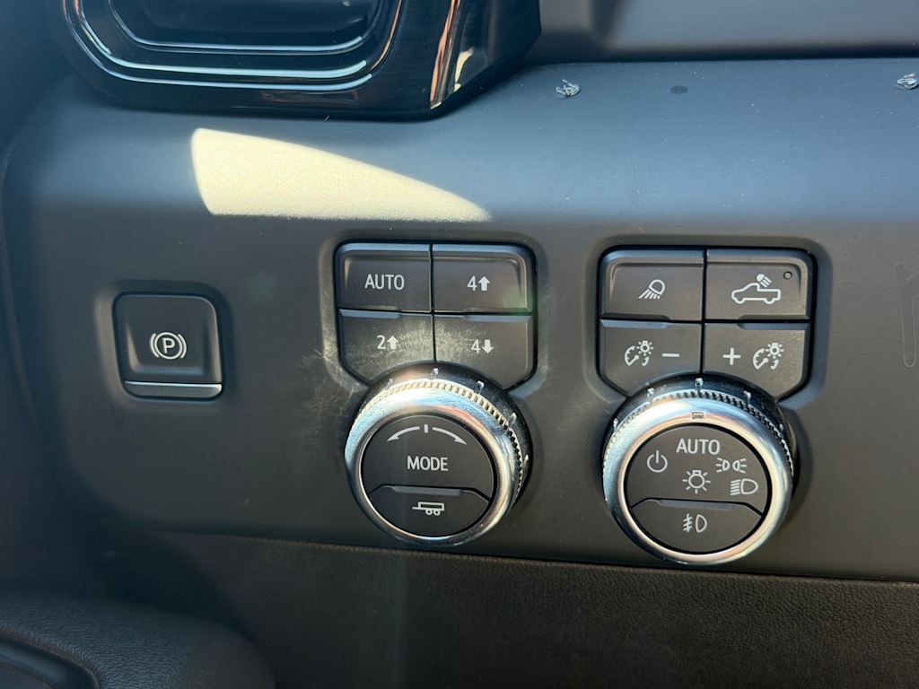 Thumbnail: 2023 GMC Sierra 1500 - 23