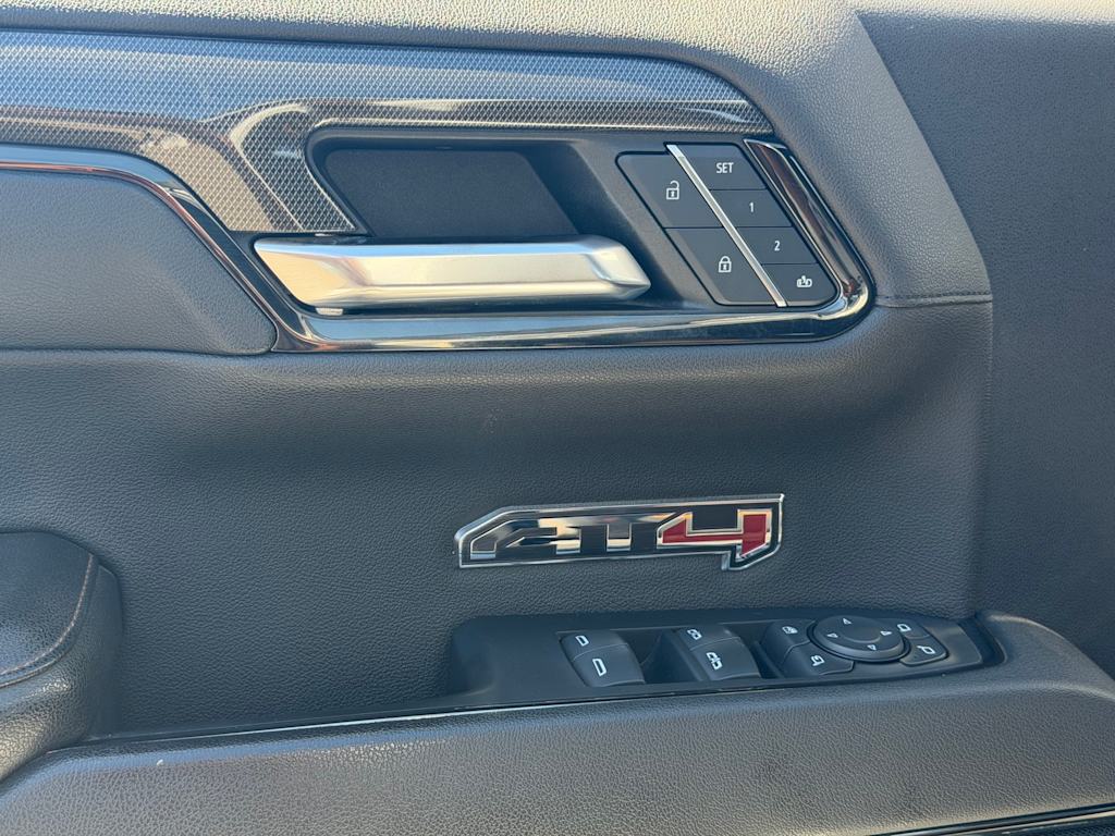 Thumbnail: 2023 GMC Sierra 1500 - 22