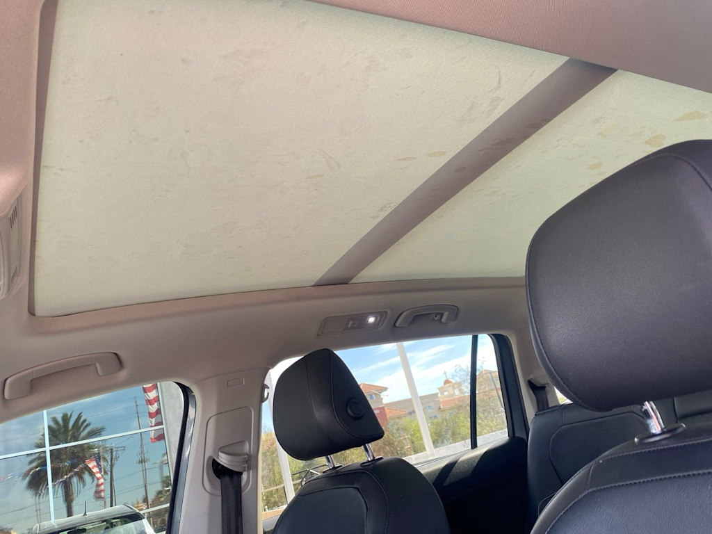 Thumbnail: 2019 Volkswagen Tiguan - 16