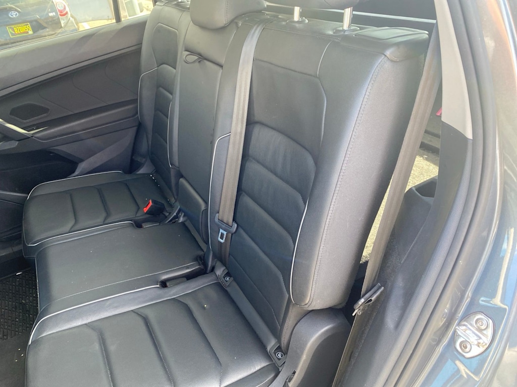 Thumbnail: 2019 Volkswagen Tiguan - 9
