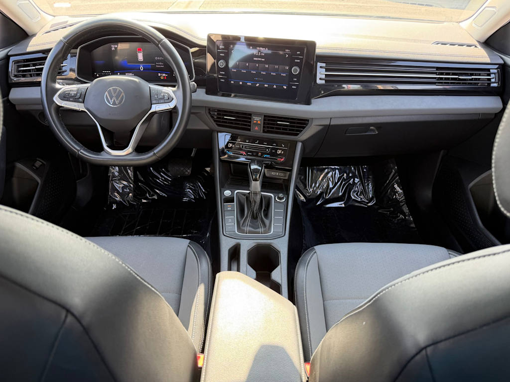 Thumbnail: 2025 Volkswagen Jetta - 2