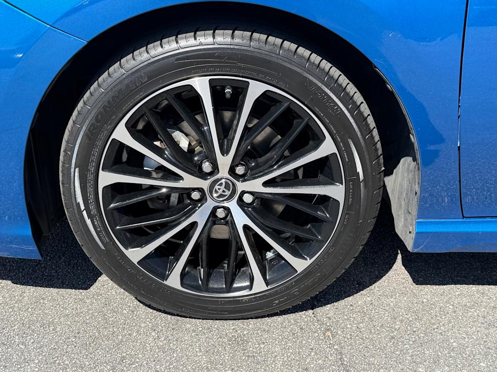 Thumbnail: 2018 Toyota Camry - 8