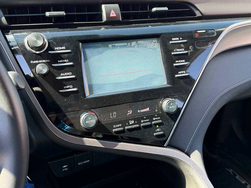 Thumbnail: 2018 Toyota Camry - 13