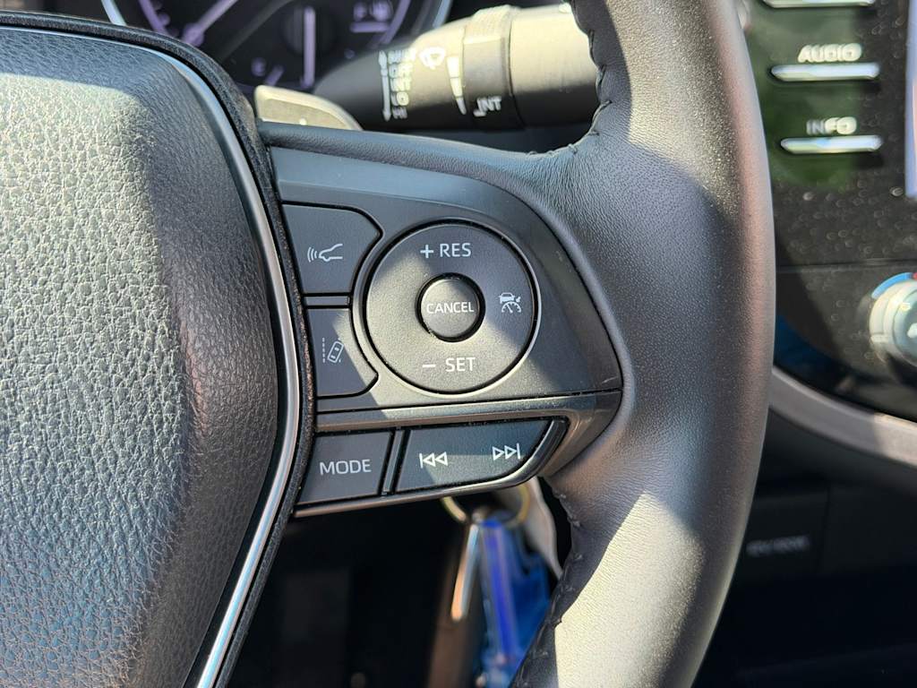 Thumbnail: 2018 Toyota Camry - 24