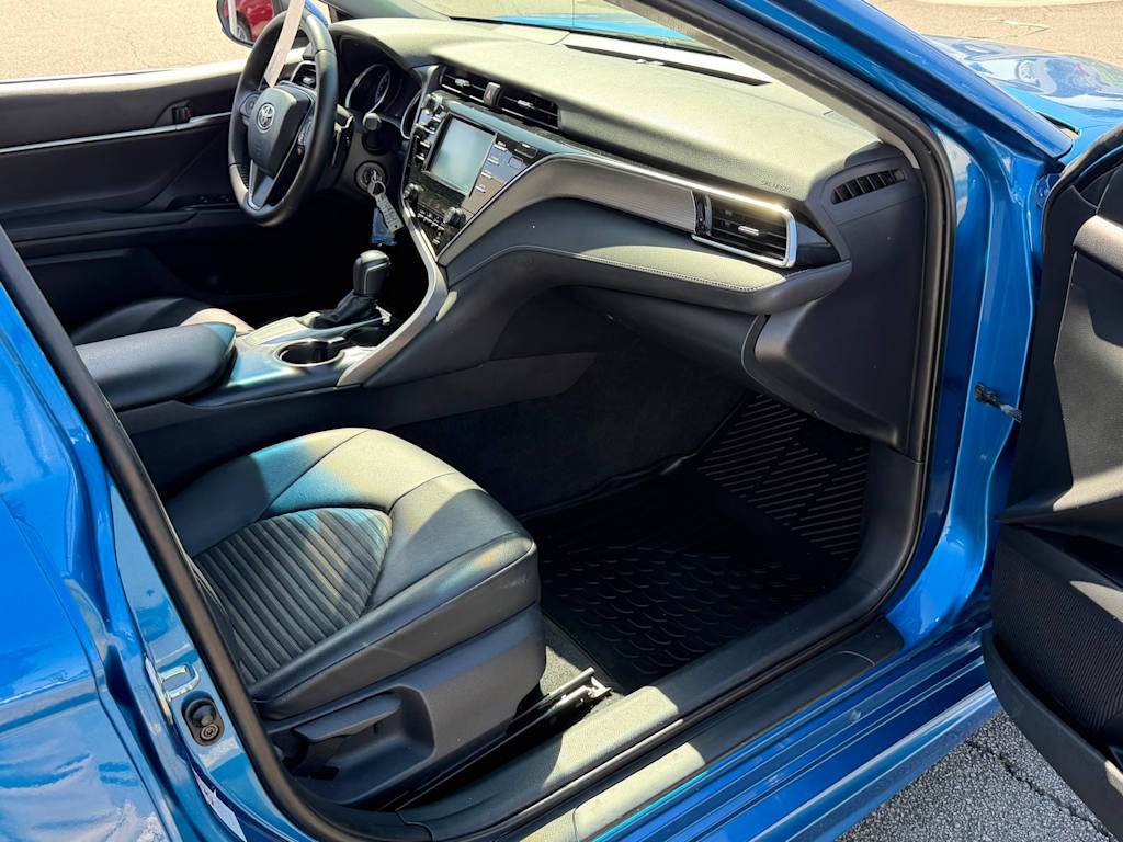 Thumbnail: 2018 Toyota Camry - 31