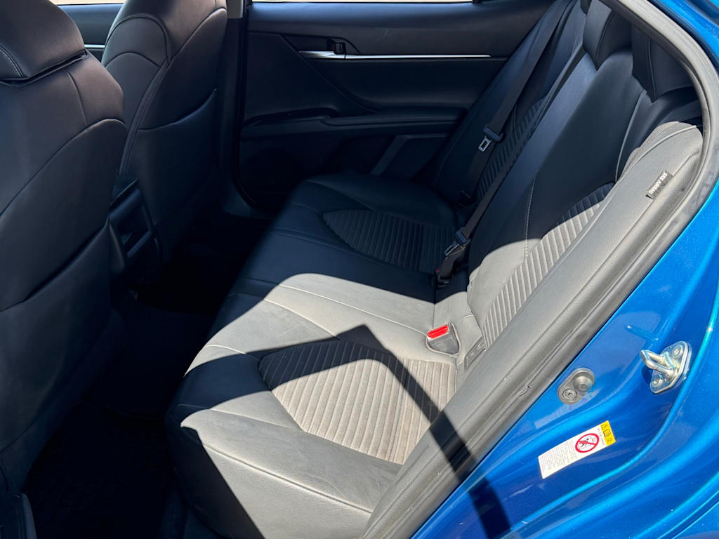 Thumbnail: 2018 Toyota Camry - 12