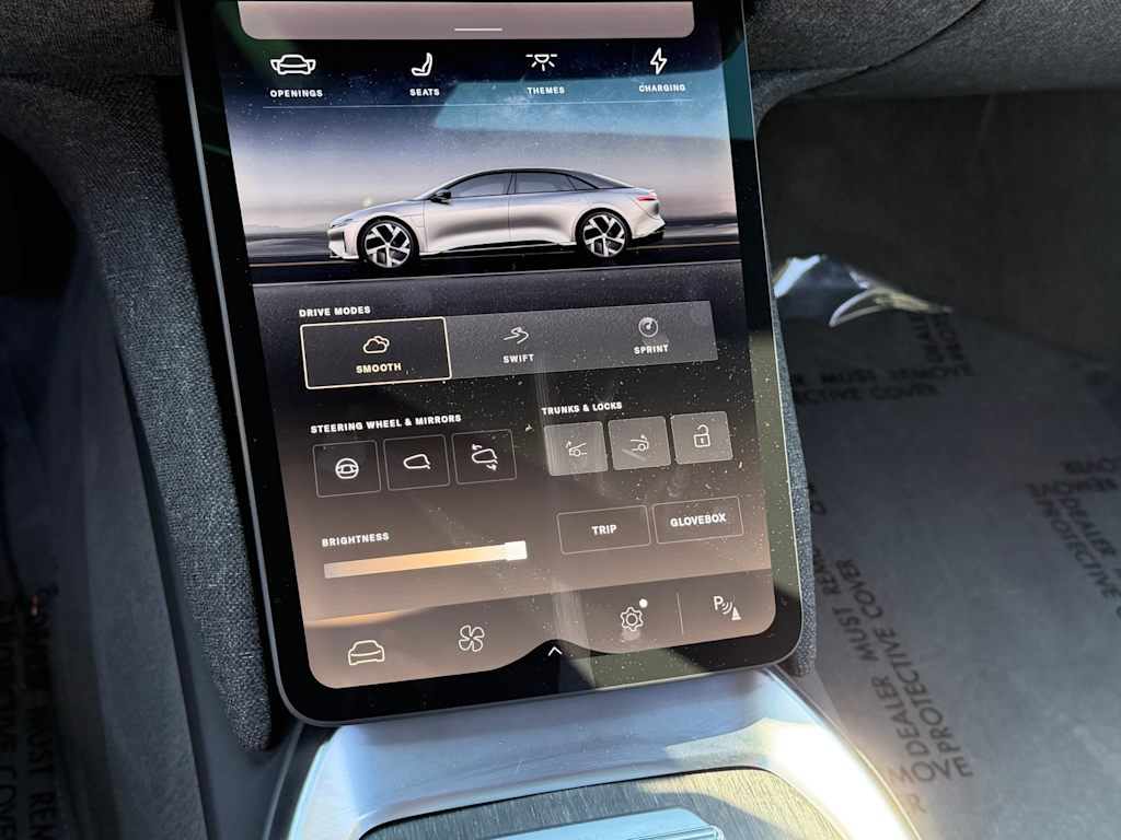 Thumbnail: 2023 Lucid Air - 24