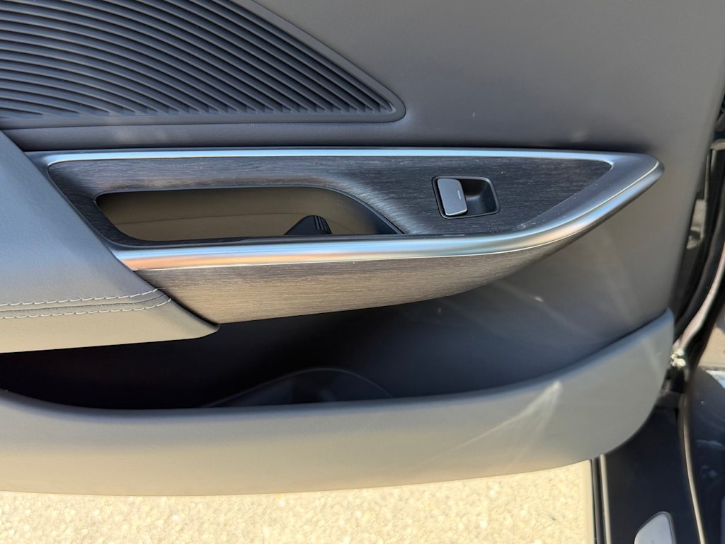 Thumbnail: 2025 Lucid Air - 27