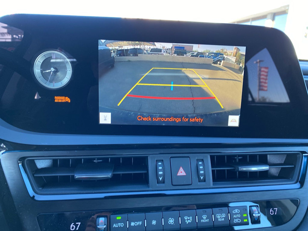 Thumbnail: 2025 Lexus ES - 16