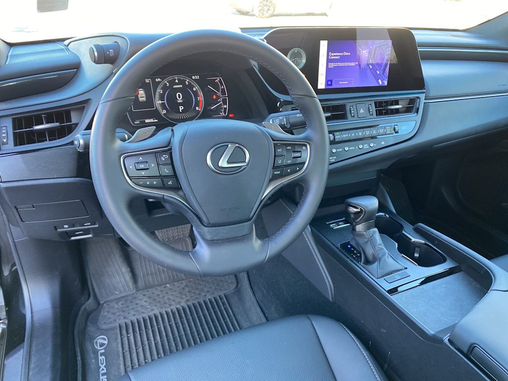 Thumbnail: 2025 Lexus ES - 2