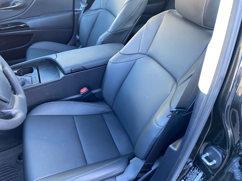 Thumbnail: 2025 Lexus ES - 8