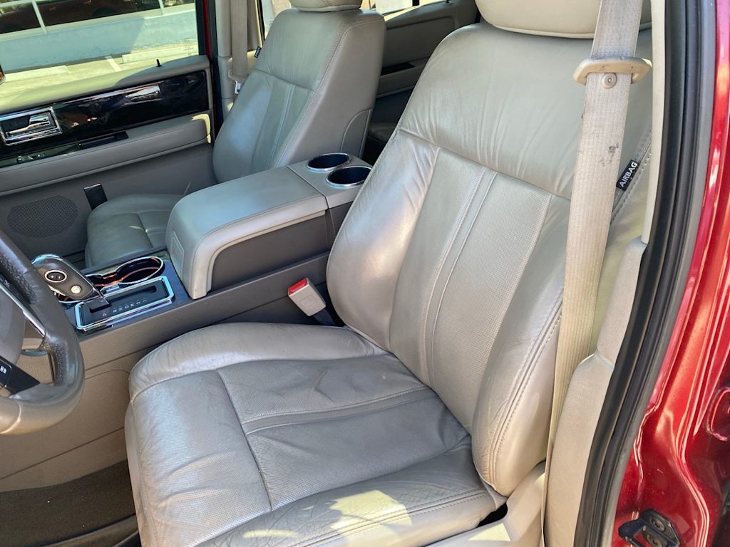 Thumbnail: 2015 Lincoln Navigator - 8