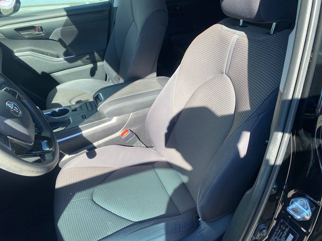 Thumbnail: 2021 Toyota Highlander - 8