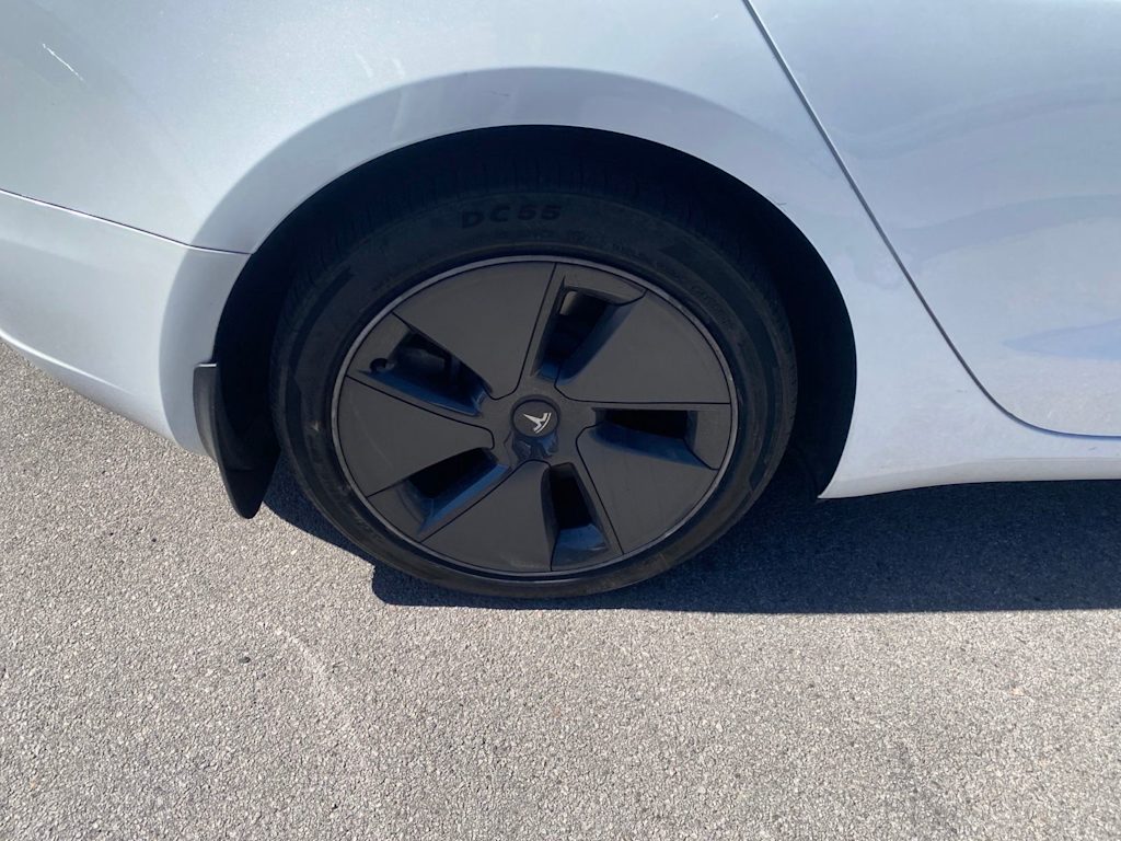 Thumbnail: 2023 Tesla Model 3 - 7