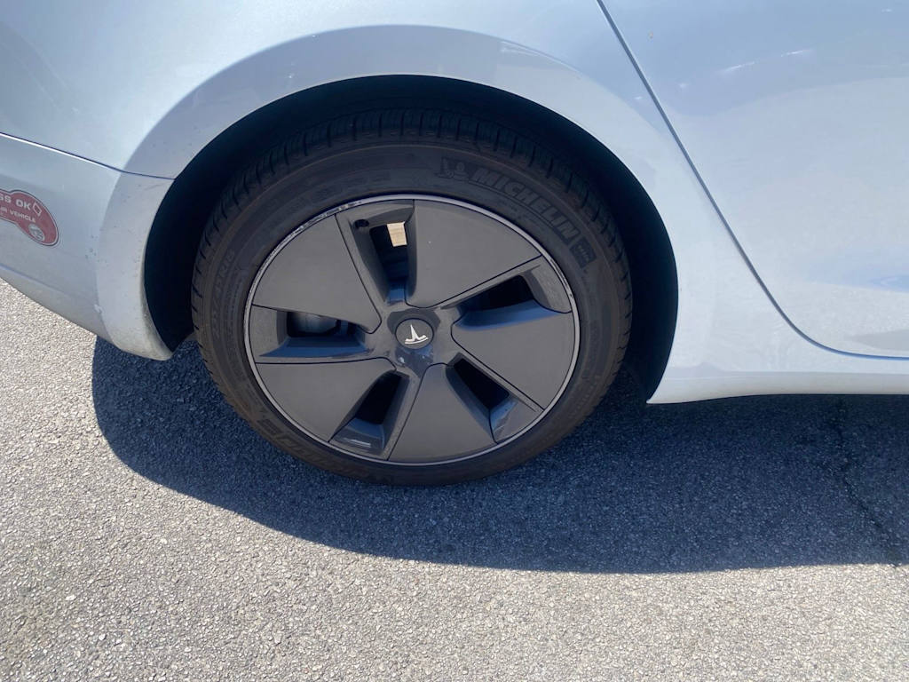 Thumbnail: 2023 Tesla Model 3 - 8