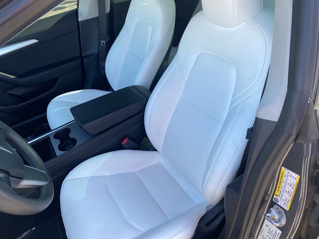 Thumbnail: 2023 Tesla Model 3 - 8