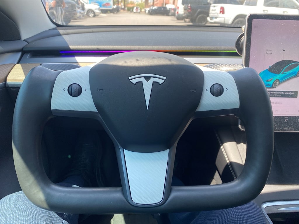 Thumbnail: 2021 Tesla Model 3 - 14