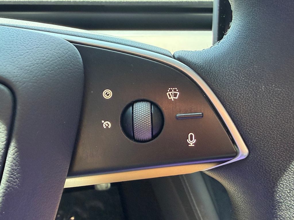 Thumbnail: 2025 Tesla Model 3 - 21